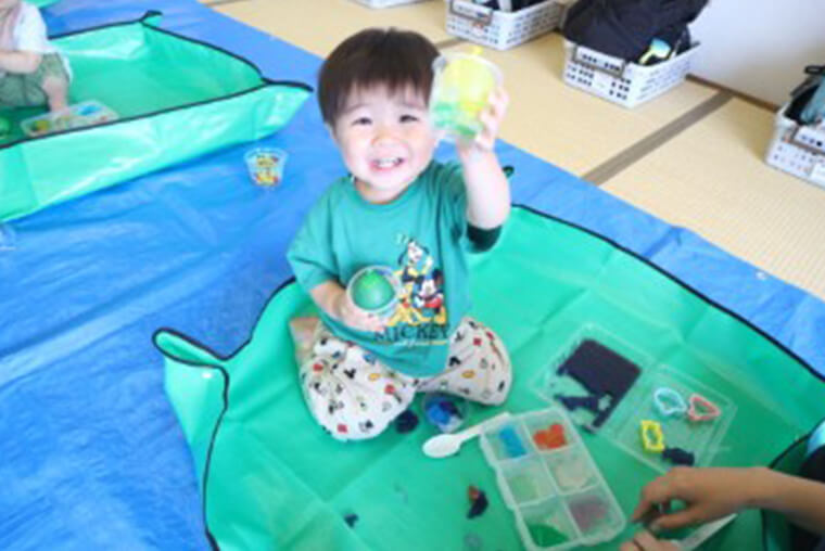 寒天感触あそび